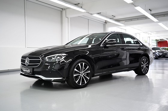 Mercedes-BenZ E 300 de-hybrid 4 MatiC DIESEL-PLUG IN HYBRID / 4X4-ALLRAD / AVANTGARDe - Markeli-Automobile-München