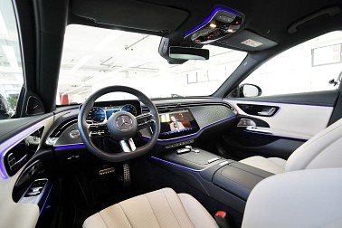 Bild 1: Mercedes-Benz E 200-amg & NIGHT PAKET  AMG LINE ADVANCED - NIGHT PAKET - Burmester 4d Sourround