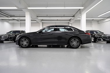 Bild 1 anzeigen Bild 1: Mercedes-Benz E 220 d - Model 2026 ! BURMESTER 4D ! GRILL BELEUCHTET/ILLUMINATED ! DIGTAL LIGHT ! .
