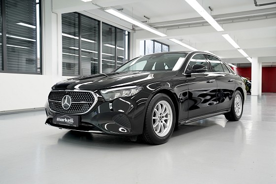 Mercedes-Benz E 220 d/diesel  Produktion  2025 / 2x AVANTGARDE (Interieur / Exterieur) - Markeli-Automobile-München