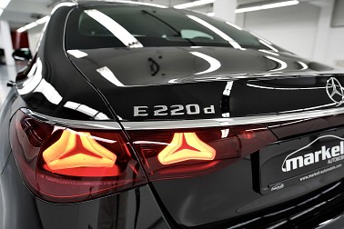 Bild 1: Mercedes-Benz E 220 d/diesel  Produktion  2025 / 2x AVANTGARDE (Interieur / Exterieur)