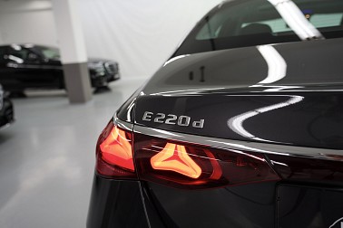 Bild 1: Mercedes-Benz E 220 d !neue/new E - modell2025!  ! NEUE E - kalsse ! modell 2025 ! PANORAMA-SCHIEBEDACH