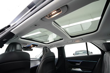 Bild 1: Mercedes-Benz E 220 d t -Modell 2026 Modell 2026  / AVANTGARDE / keless-go / distronic
