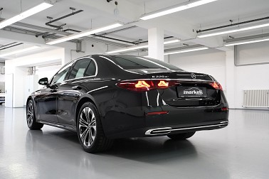 Bild 1 anzeigen Bild 1: Mercedes-Benz E 220d - MODELL 2026 2x AVANTGARDE (EXTERIEUR & INTERIEUR) keyless go / distronic /