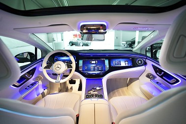 Bild 1: Mercedes-Benz EQE 300 ! MODELL 2025 ! HYPERSCREEN / edition eletric art & PREMIUM  PAKET /  panorama