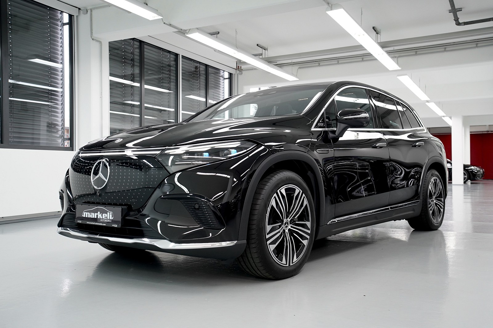 Mercedes-Benz EQS 450+ SUV electric ART PREMIUM / HYPERSCREEN