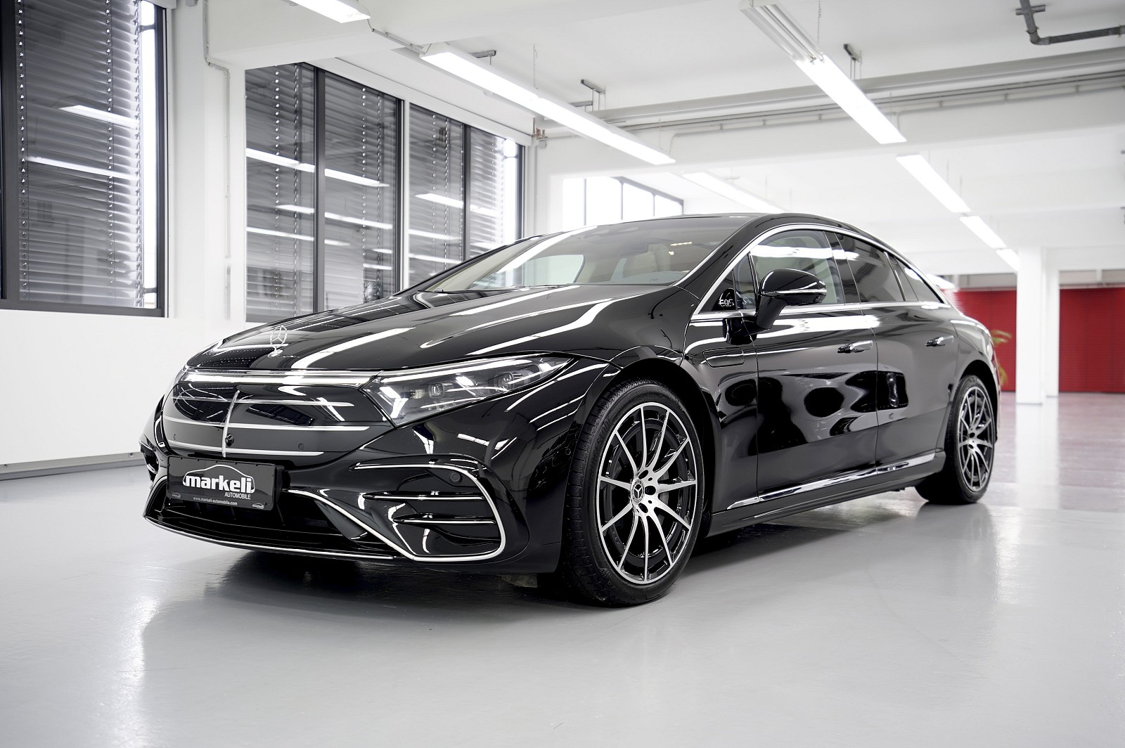 Mercedes-Benz EQS 580 4Matic - 118KWH 2025  / AMG - STYLING & 21 ZOLL / 118 kwh Battery&22 kw load / TV