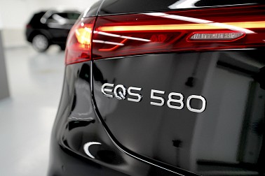 Bild 2: Mercedes-Benz EQS 580 4Matic - 118KWH 2025  / AMG - STYLING & 21 ZOLL / 118 kwh Battery&22 kw load / TV