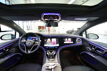 Bild 2: Mercedes-Benz EQS 580 4Matic-AMG styl ! 22 kw Load ! AMG styling  & AMG 21 ZOLL/INCH - tv tuner - 2025