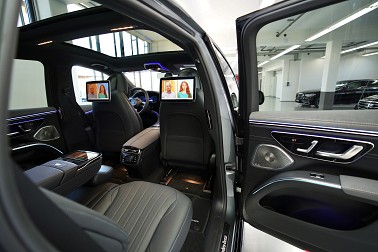 Bild 1: Mercedes-Benz EQS 580 4Matic SUV  AMG LINE PREMIUM PLUS / 4x tv -/22 kw lADER/LOAD