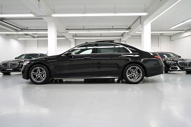 Bild 1 anzeigen Bild 1: Mercedes-Benz S 450 d 4Matic lang ! 2026 ! ! produktion & modell 2026 ! amg line & chauffeur pakt + tv+++.