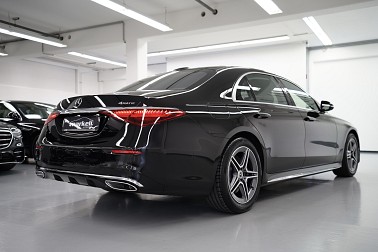 Bild 2: Mercedes- Benz S 500 4 MAtic Long-AMG ! VOLL/FULL !AMG LINE + EXKLUSIV & CHAUFFEUR PAKET+DRIVE PILOT!.